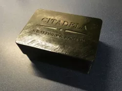 Krabička pro hry Citadela a Královské rošády