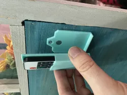 Magnetic Remote Holder/Mount