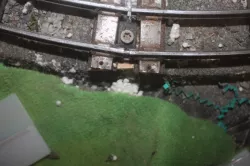 Narrow track coupler