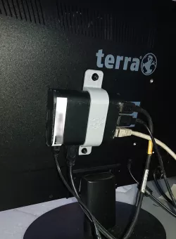 Raspberry Pi holder - VESA 100x100