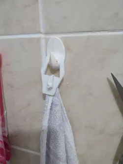 Simple Towel Clip