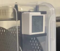 Switchbot meter case for shed plate of DAISO 5.5L airtight container