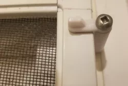 Window Screen Clip
