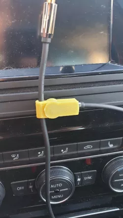 90 Aux clip