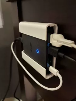 Anker PowerPort Atom III USB C hub holder