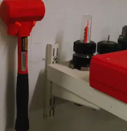 Dead blow hammer, Wall bracket