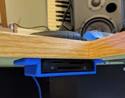 Desk Mount for Transcend P8 Flash Card Reader