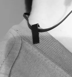 Earbud/headphone Shirt Clip (for cabel allowed to move back and forth in the clip)