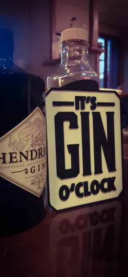It's gin o'clock
