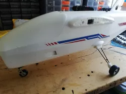 Landinggear AtomRC Killer Whale
