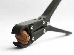 Leverage nutcracker