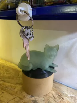 Magnet keychain