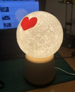 MĚSÍC LAMPA Lights and 3D printing