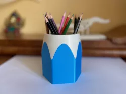 Pen holder „One pencil to rule them all”