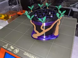 Pen Holder with Vines