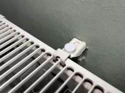 Radiator bolt caps