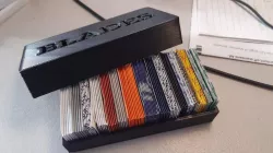 Razor blades holder