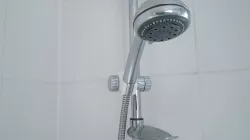 Shower head holder adaptor