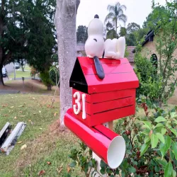 Snoopy letterbox