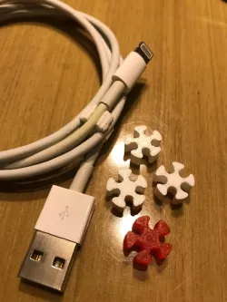 Snowflake USB Cable organizer