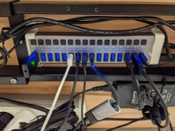USB Hub wall / Table mount for i-Tec Charging USB hub