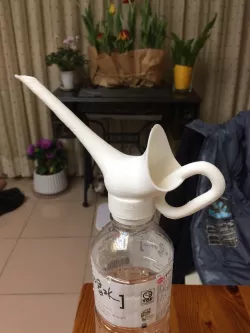 Watering connector for PET bottles