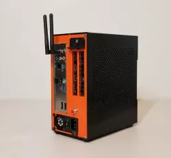 4.7L Mini ITX case, easily printable (2 major pieces), sandwich layout, no extra thread inserts, standoffs or feet required