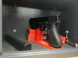 Glock 17 Gen5 Safe Stand