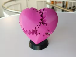 Heart Gear Stand