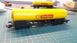 HO 1:87 Scale Tank Car SHELL