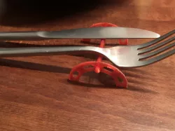 Knife rest for your table