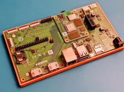 Minimal CM4 IO Board Tray