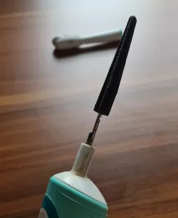 Oral-B electric toothbrush flower pollinator attachment
