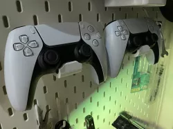 PS5 DualSense Controller Holder for Ikea Skadis