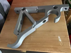 Scuba hanger
