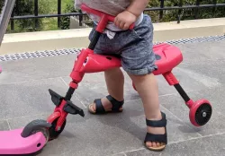 Scuttle Bug kids folding trike footrest