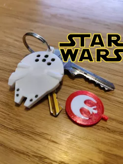 Star Wars Millenium Falcon keychain with shopping cart token