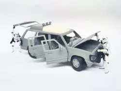 1:18 Jurassic Park SUV
