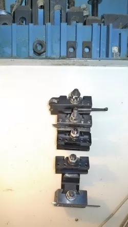 AXA quick change holder