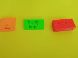 “Chytrý” kvádr a “chytrá” geometrická tělesa