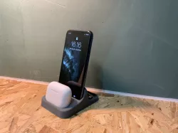 iPhone 11 Pro & AirPods Pro Stand