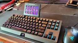 Stream Deck Mount for Razer Blackwidow TE Chroma v2