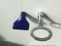Triangel key