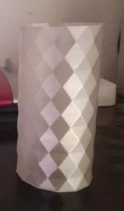 triangulated vase
