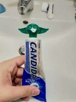 Candida Yoda Toothpaste vomit head adapter