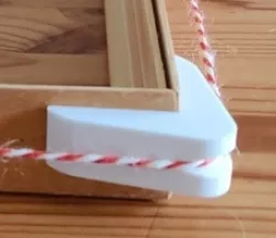 Helper for picture frames