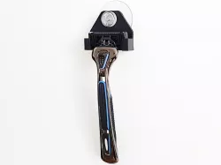 Holder for men's razor (made to fit discounter Aldi size razors)