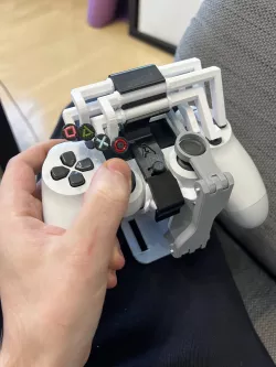 One-handed DualShock 4