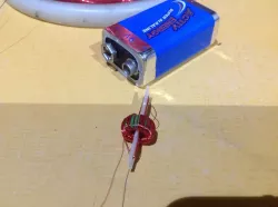Simple toroid winding wire holder