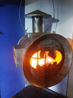 Steampunk Bat Signal Oil Lamp mod
